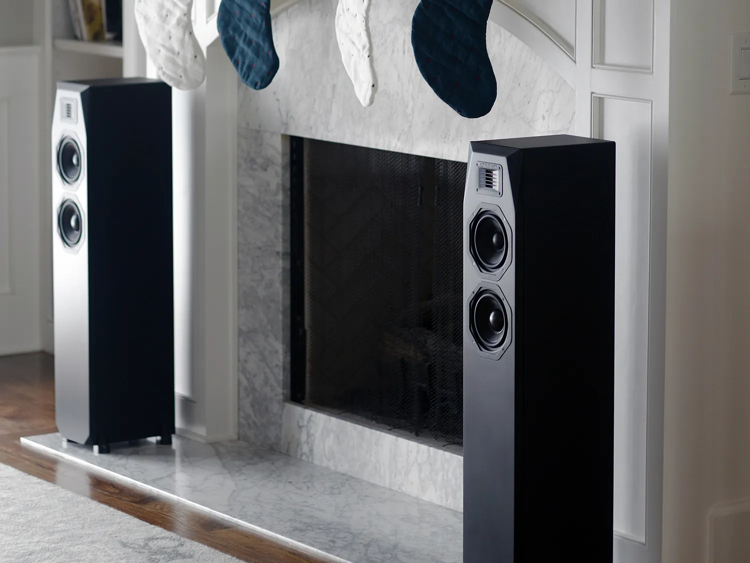 Airmotiv T-Zero  Pair Floorstanding Tower Loudspeakers