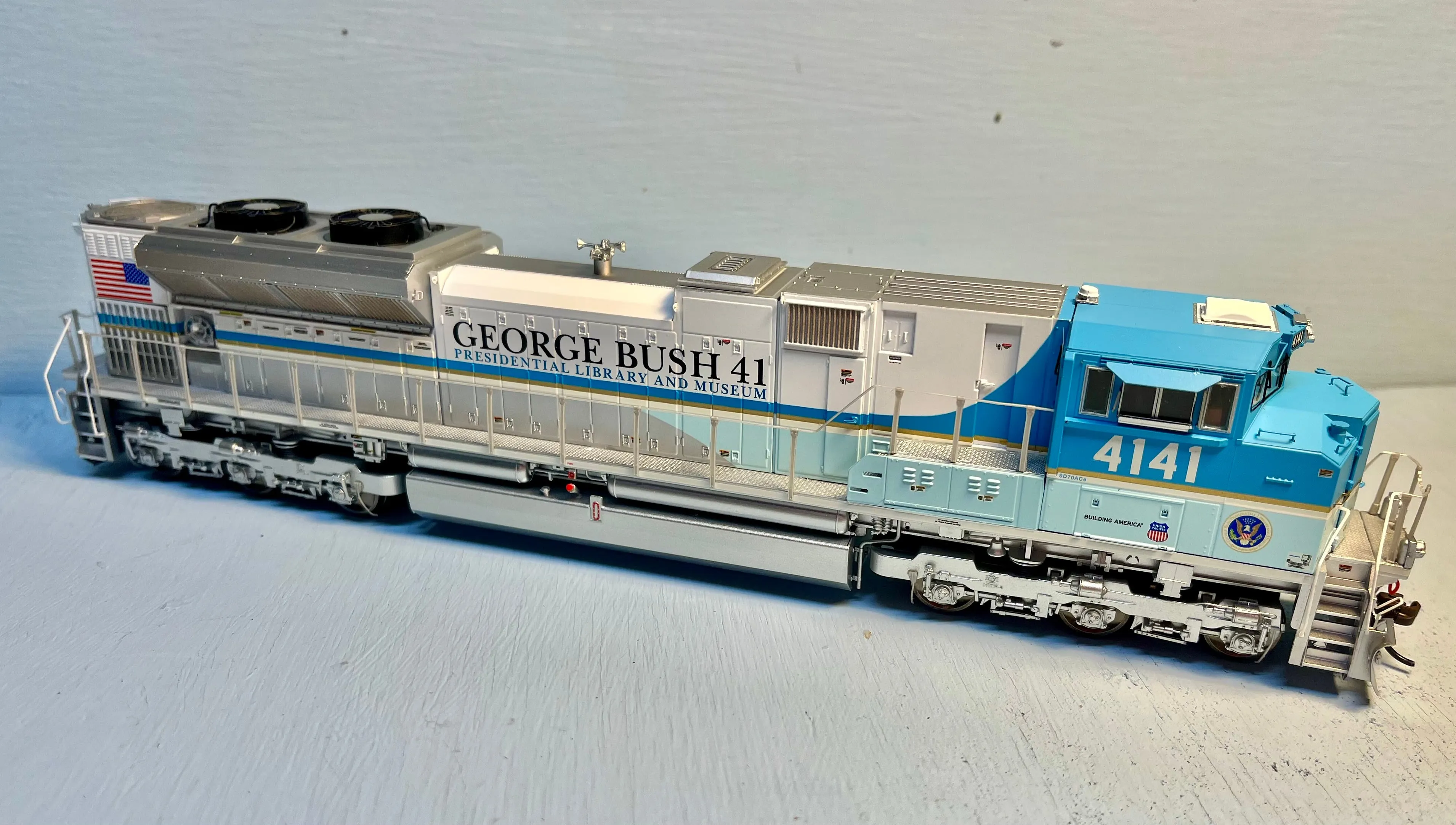 ATHG04141    Ath-HO SD70ACe w/DCC & Sound, UP/George Bush #4141  (new)
