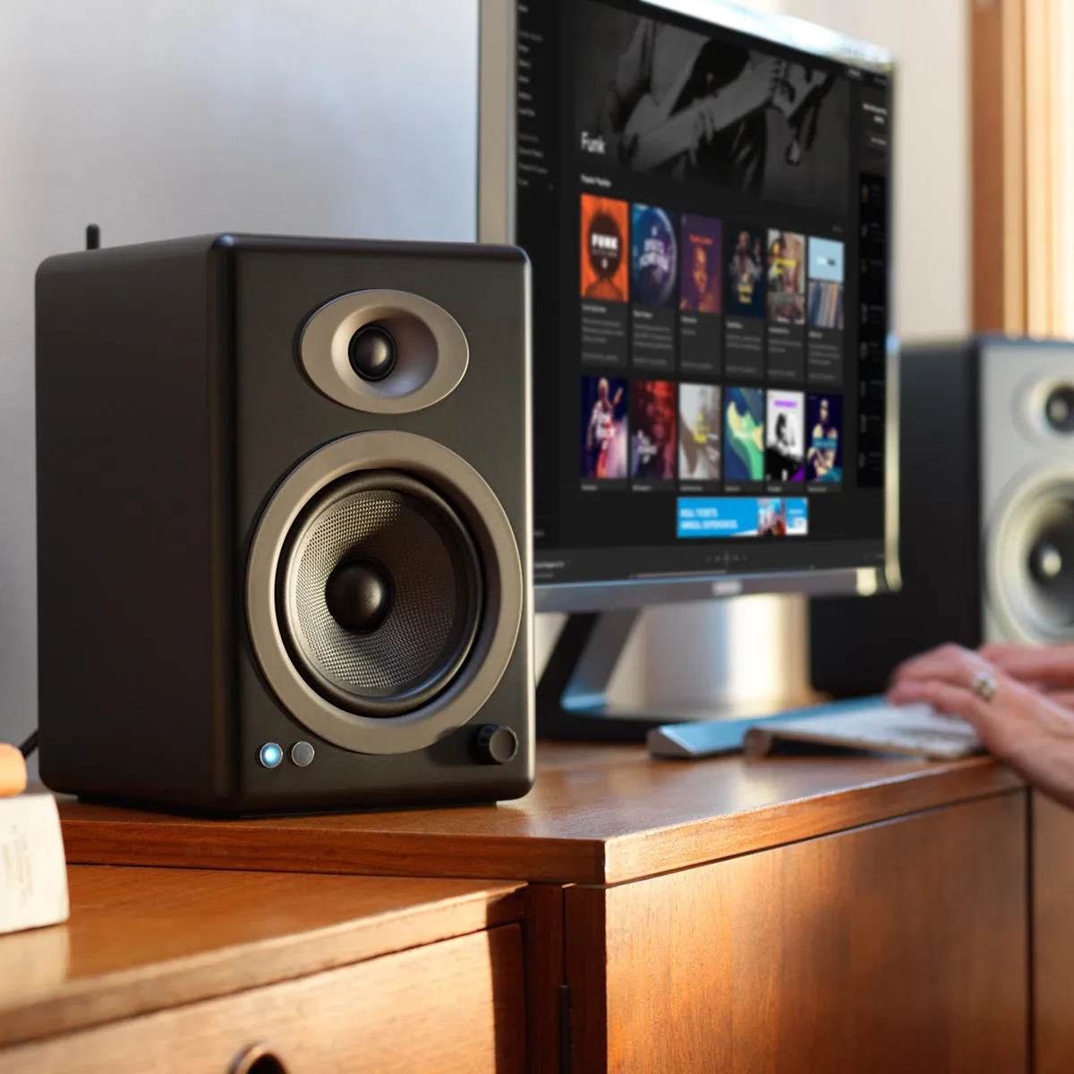 Audioengine A5  Bluetooth Wireless Powered Bookshelf Speakers - Pair (Black)