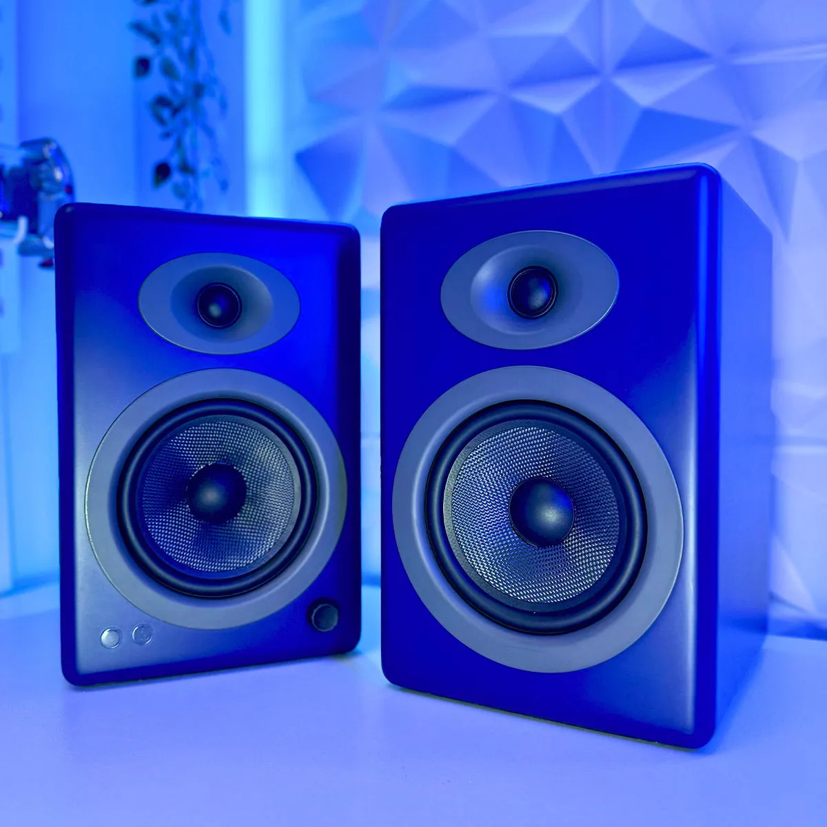 Audioengine A5  Bluetooth Wireless Powered Bookshelf Speakers - Pair (Matte Blue)
