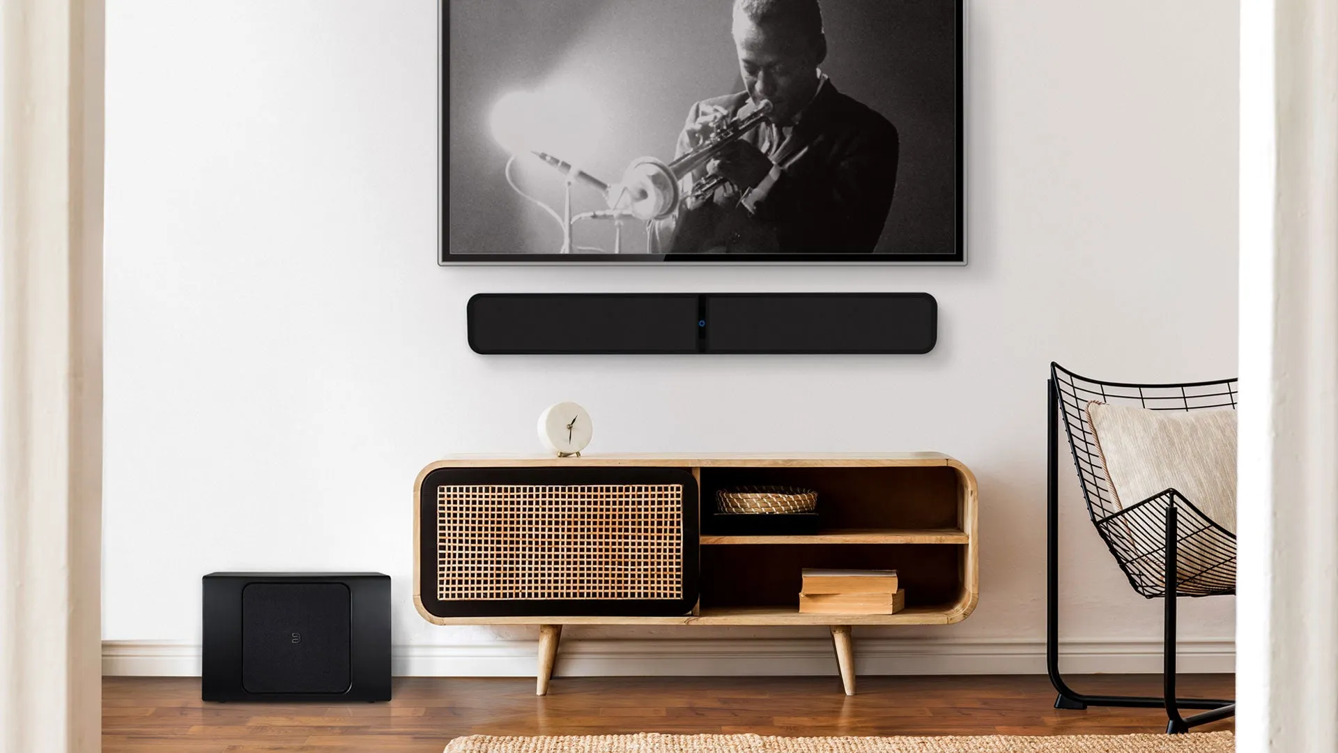 Bluesound PULSE SOUNDBAR  Wireless Streaming Sound System