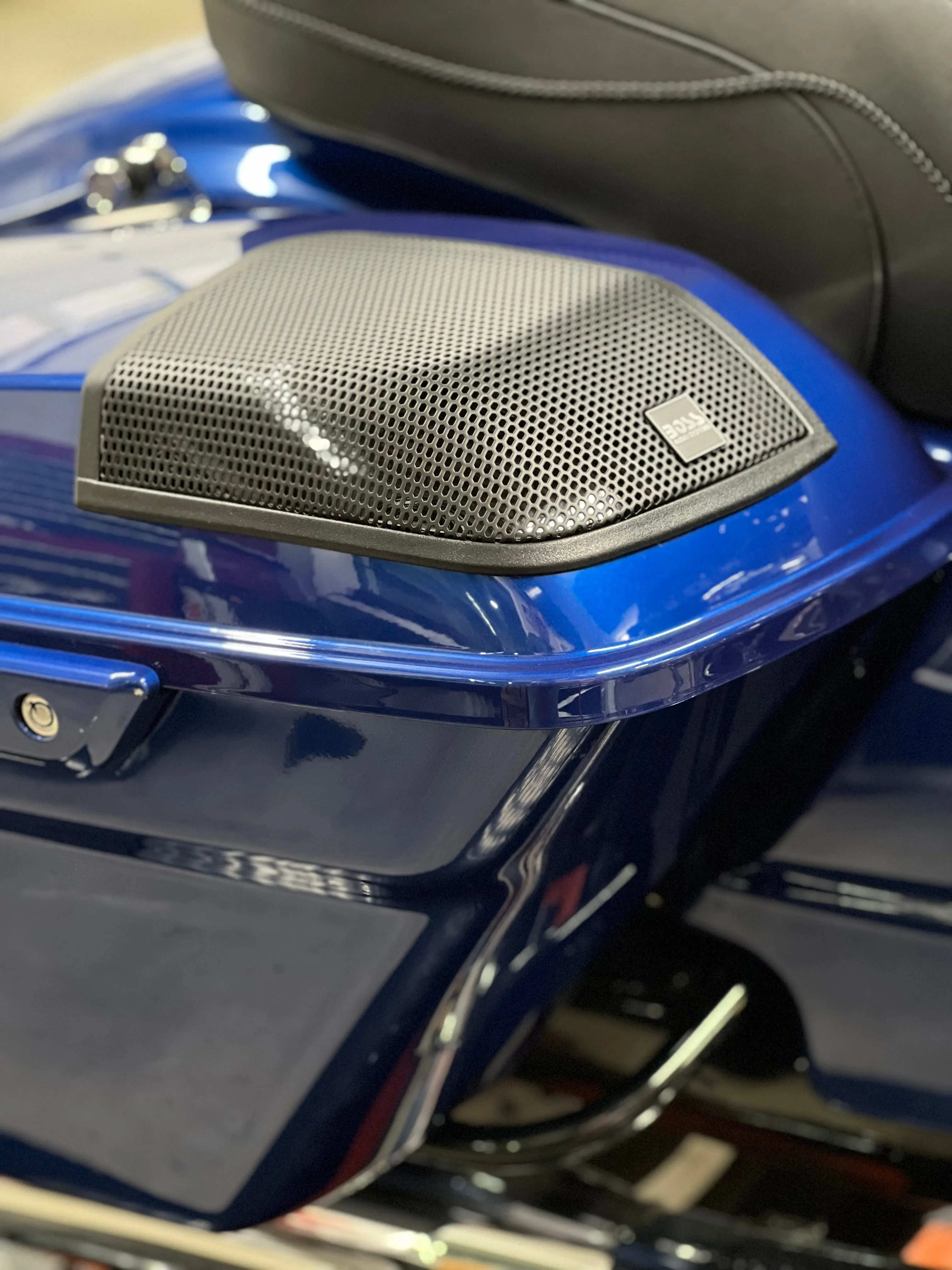 Boss Audio Saddlebag Speaker Kit for 1998 and newer Harley Davidson Road Glide, Street Glide, and Electra