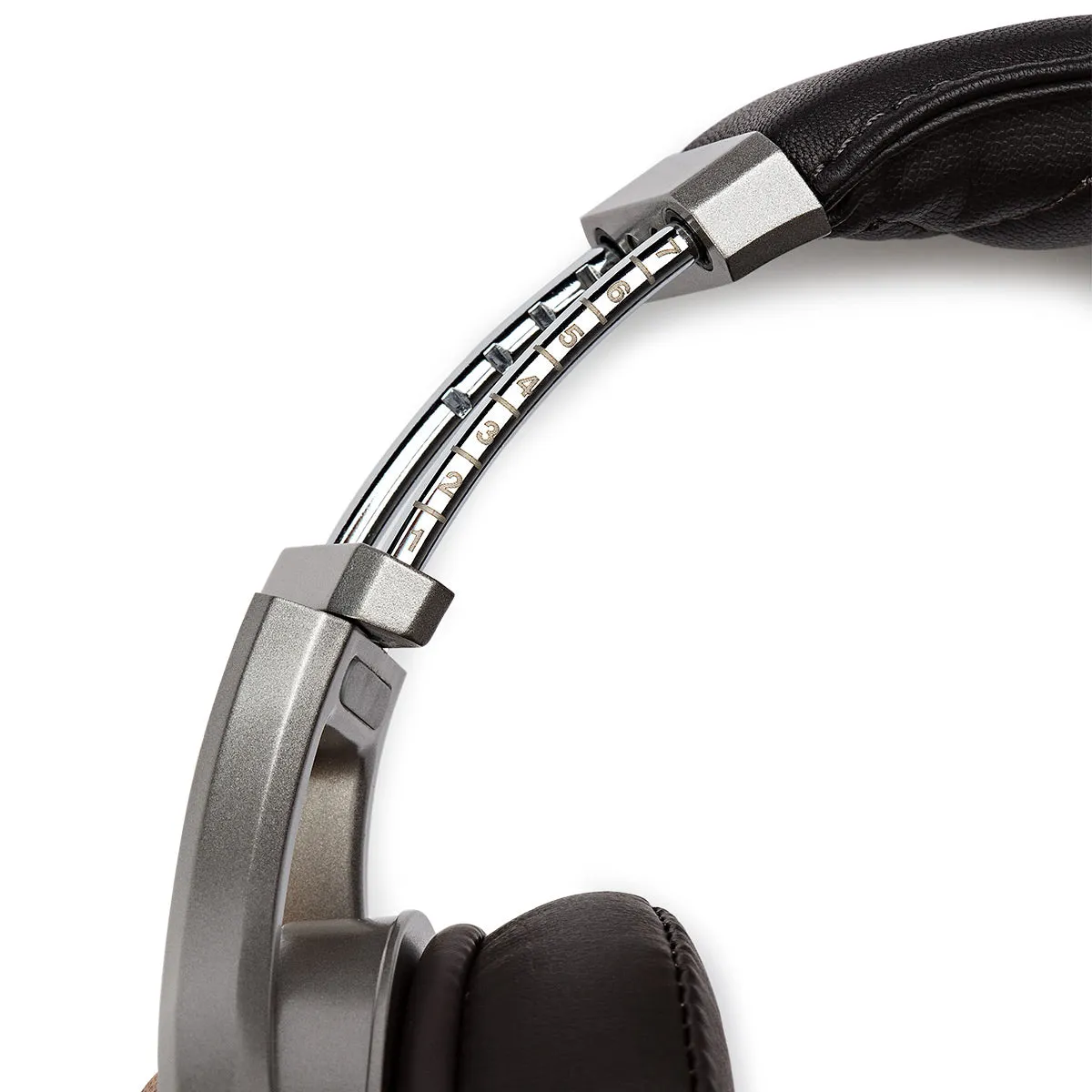 Denon AH-D9200 Reference Over-Ear Premium Headphone (Bamboo)