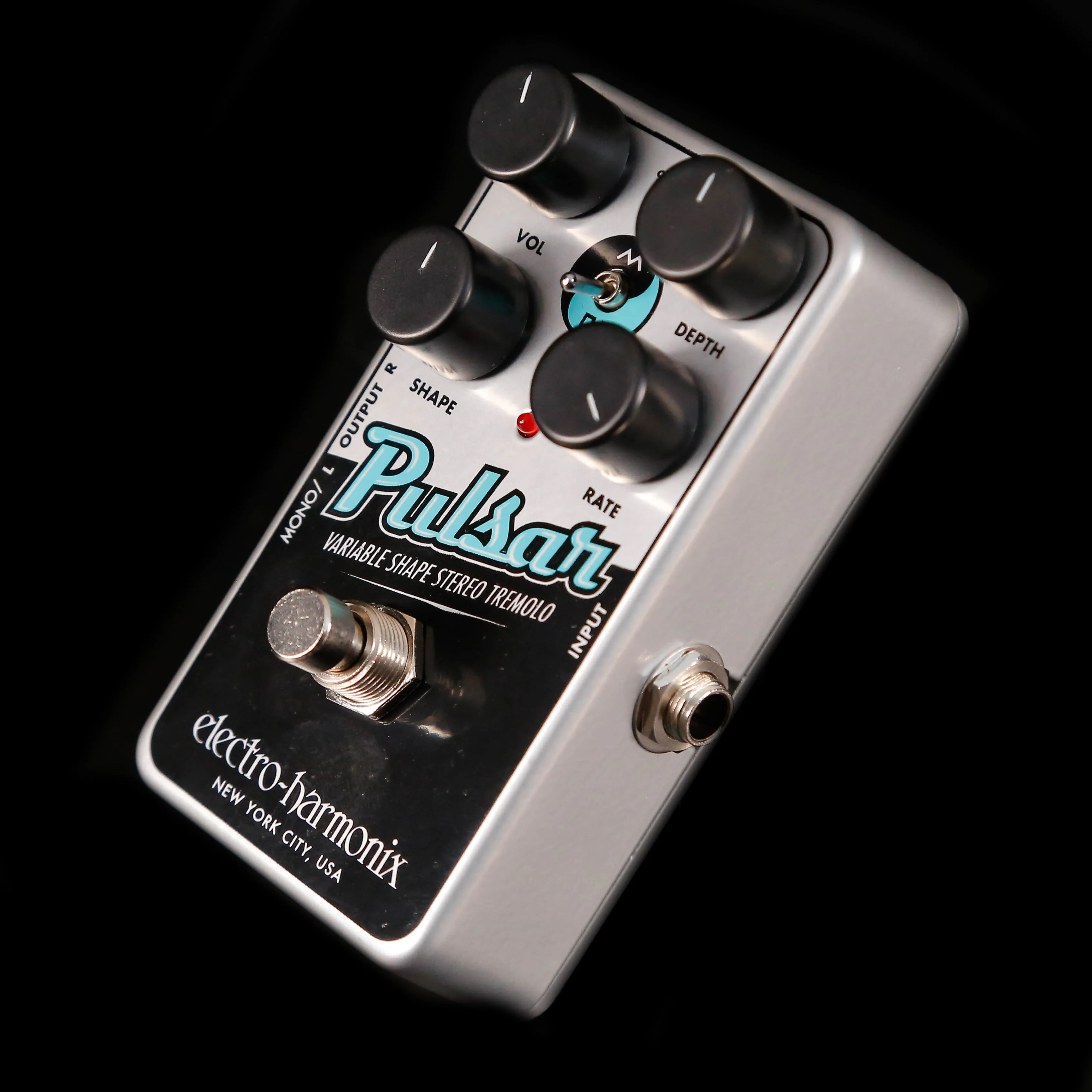 Electro-Harmonix Nano Pulsar Stereo Tremolo Pedal