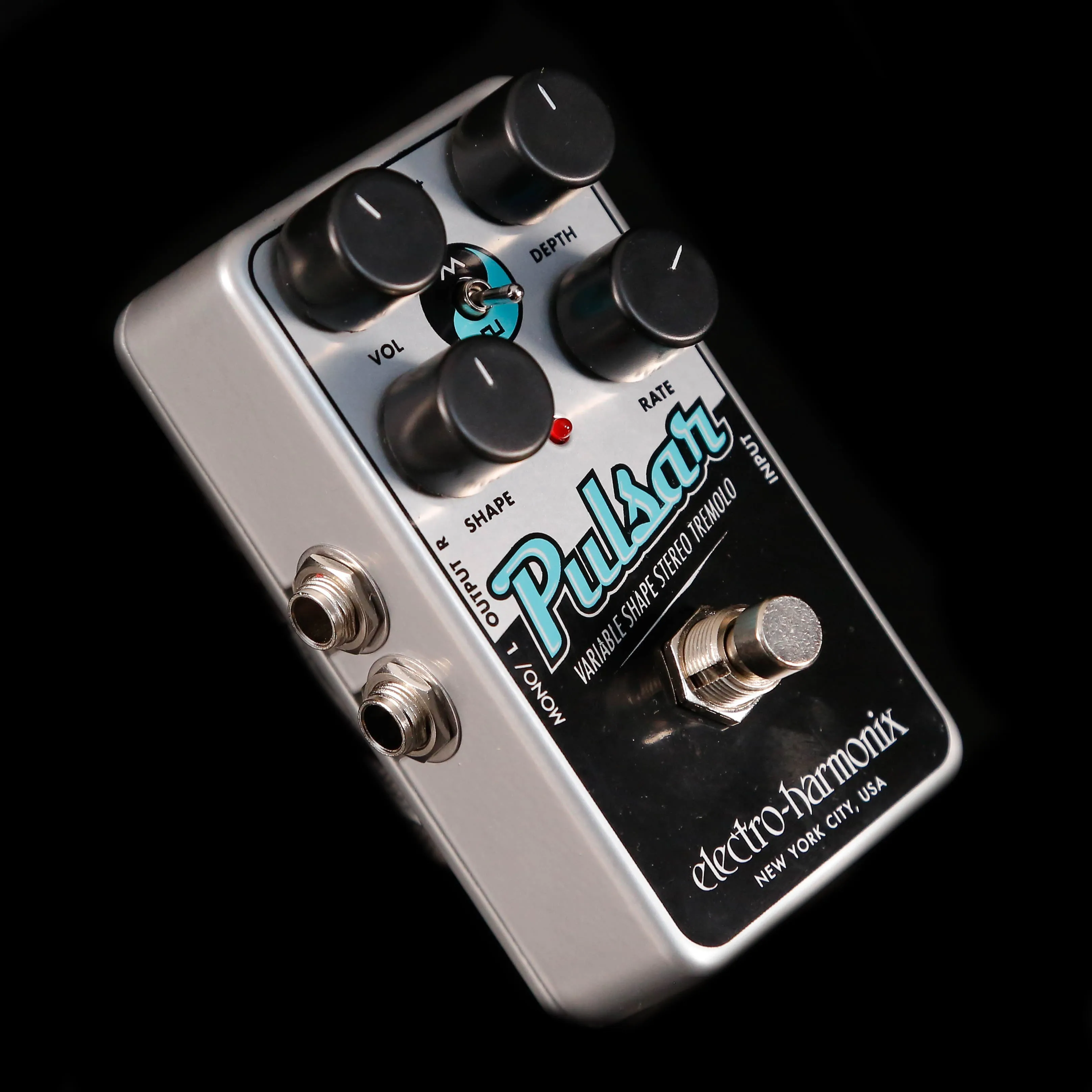 Electro-Harmonix Nano Pulsar Stereo Tremolo Pedal