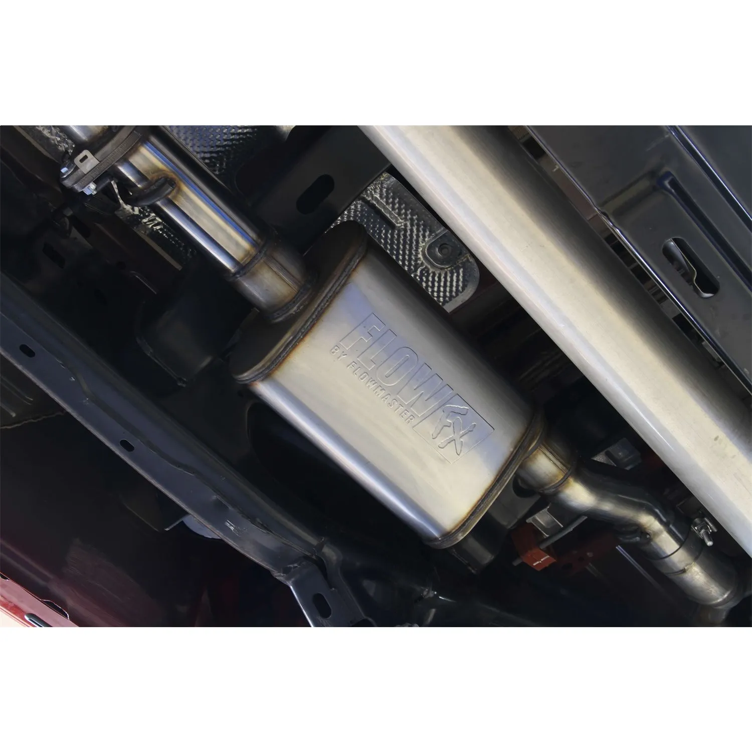 Flowmaster Flow FX Muffler - 3 in Center Inlet - 3 in Offset Outlet - 39-1/2 in Long - Stainless - Ram Fullsize Truck 2019-21