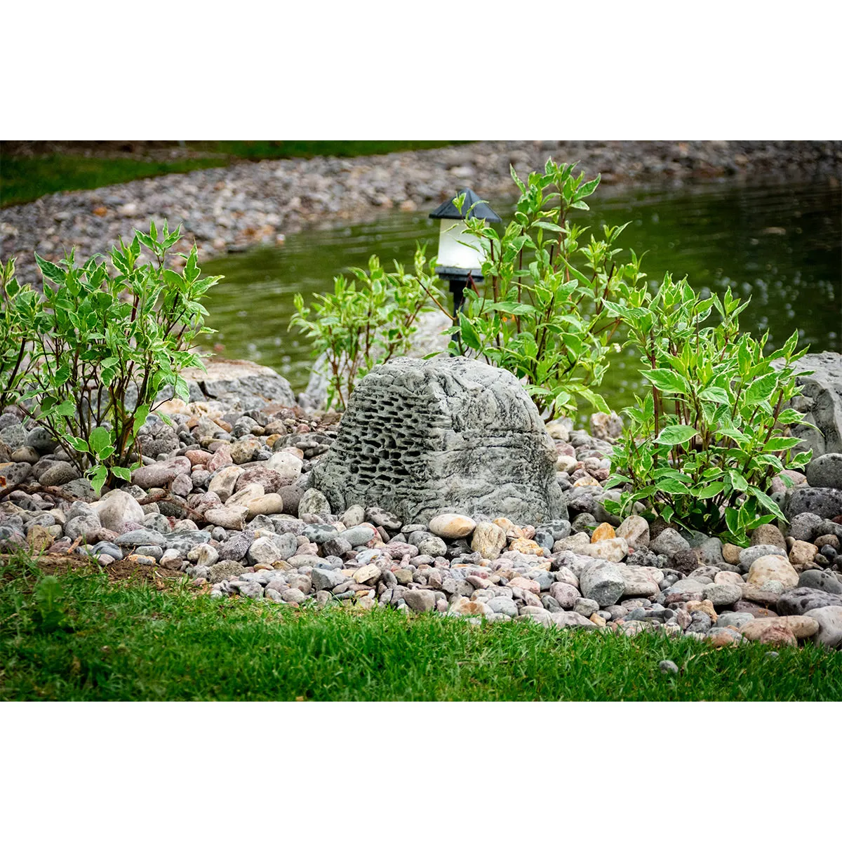 Rockustics OctoRock Powered 8" 2-way Outdoor Rock Speaker - Pair (Grey) AMP Wireless Hi-Fi Player (Black)